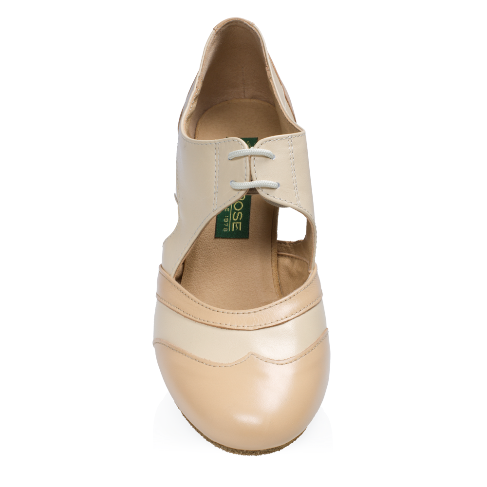 Ray Rose practice shoe with faux laces and spacious toe