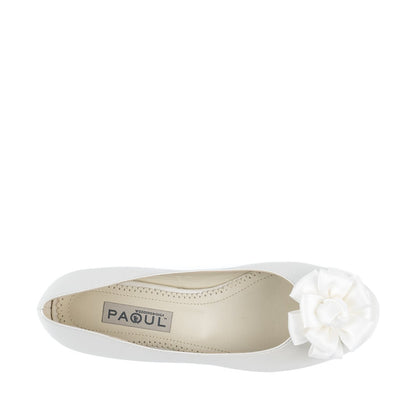 Top view of Paoul Erminia bridal ballet flat in pearled ivory leather, featuring a soft satin bow and cushioned insole for comfort.