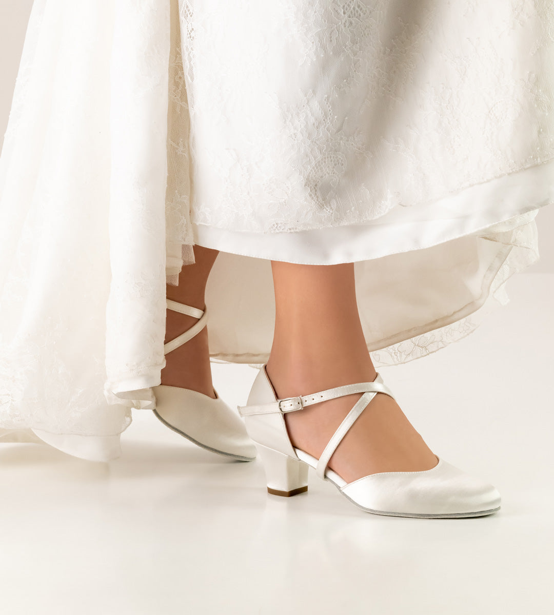 Rounded Closed Toe Bridal Ballroom Shoes